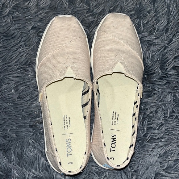 Tan Toms - Picture 1 of 2